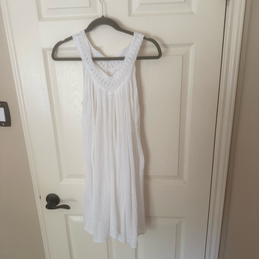 Elegant White Mini Dress